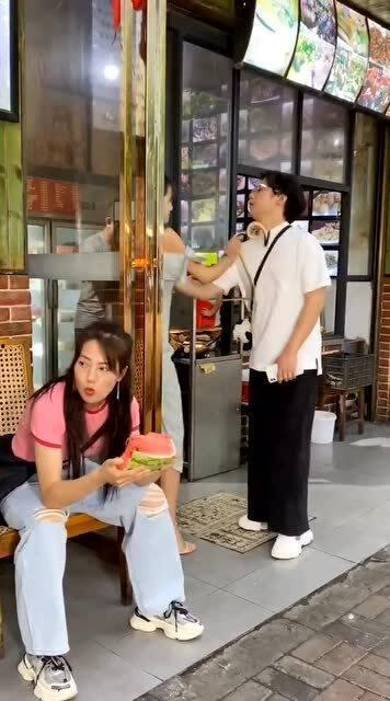 吃瓜被波及,揭秘事件背后真相