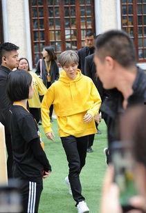 小黄人吃瓜群众