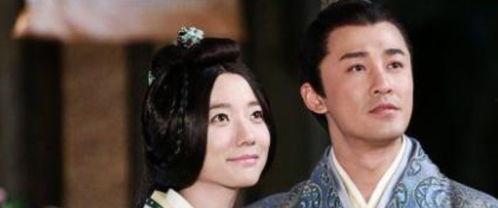 黄春吃瓜,揭秘娱乐圈的甜蜜与苦涩