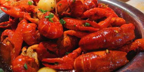 潜江话吃瓜,“瓜界风云，一嘴潜江话吃遍天下瓜”