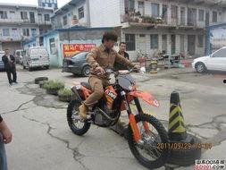 济南ktm女骑吃瓜,网络热议背后的真相探寻