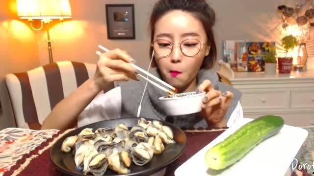 王阿姨吃瓜视频,揭秘娱乐圈幕后故事